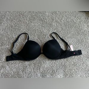 Victoria's Secret PINK Bombshell bra
